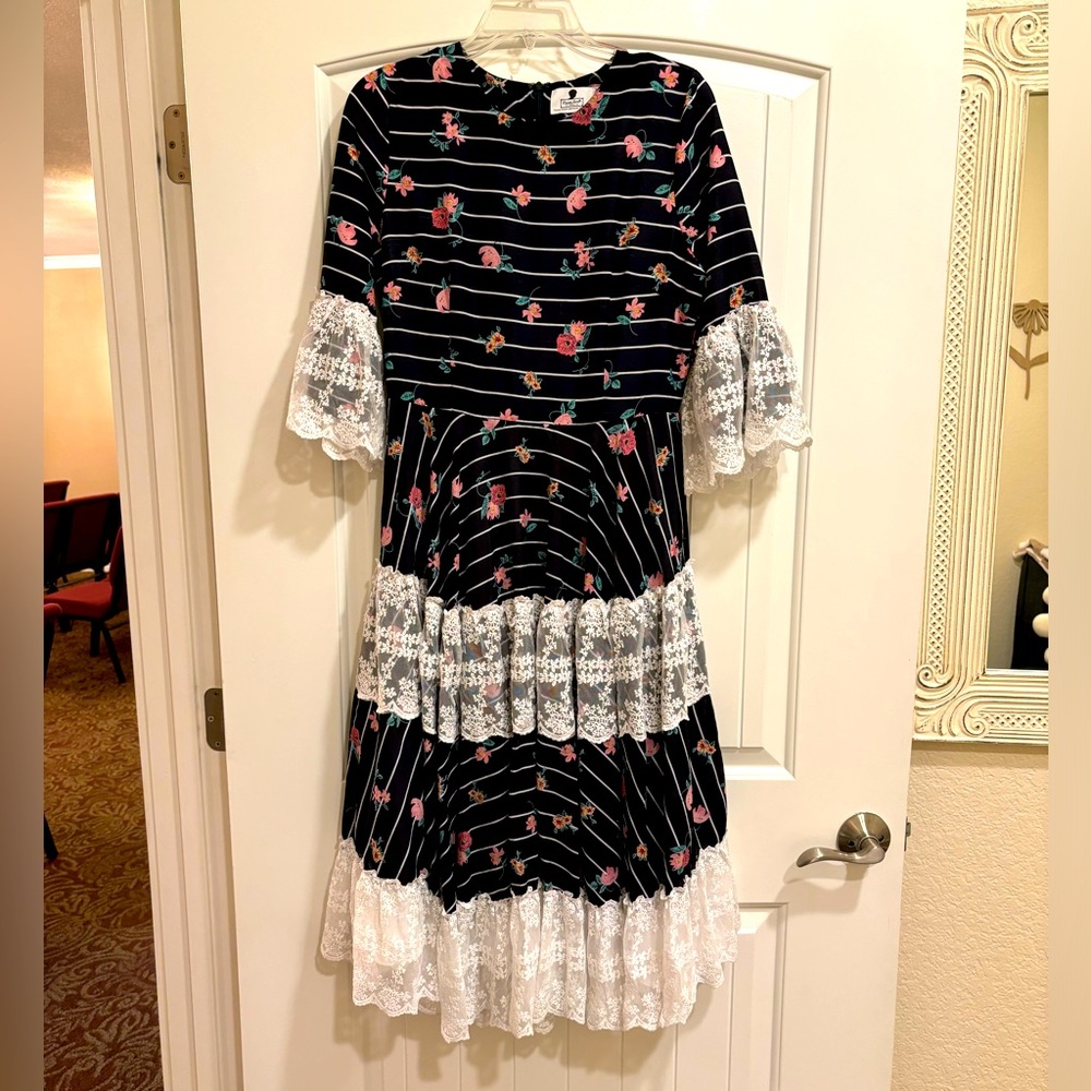 Dainty Jewell’s Dress